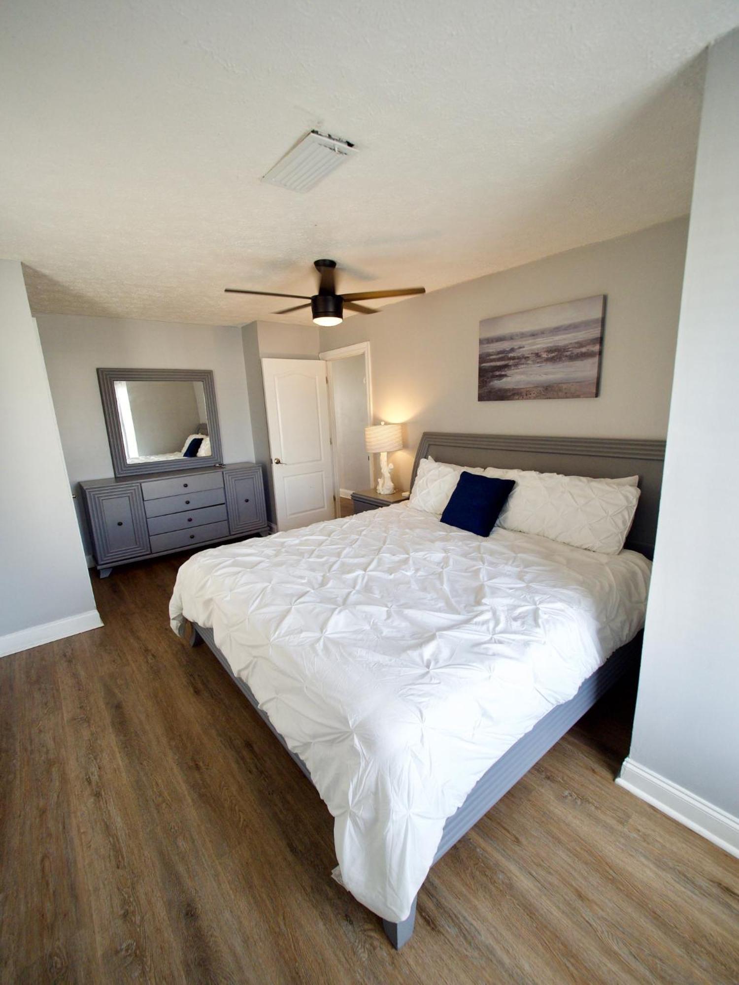 6 Br-seaside Cotton-heated Pool-game With Pool Table