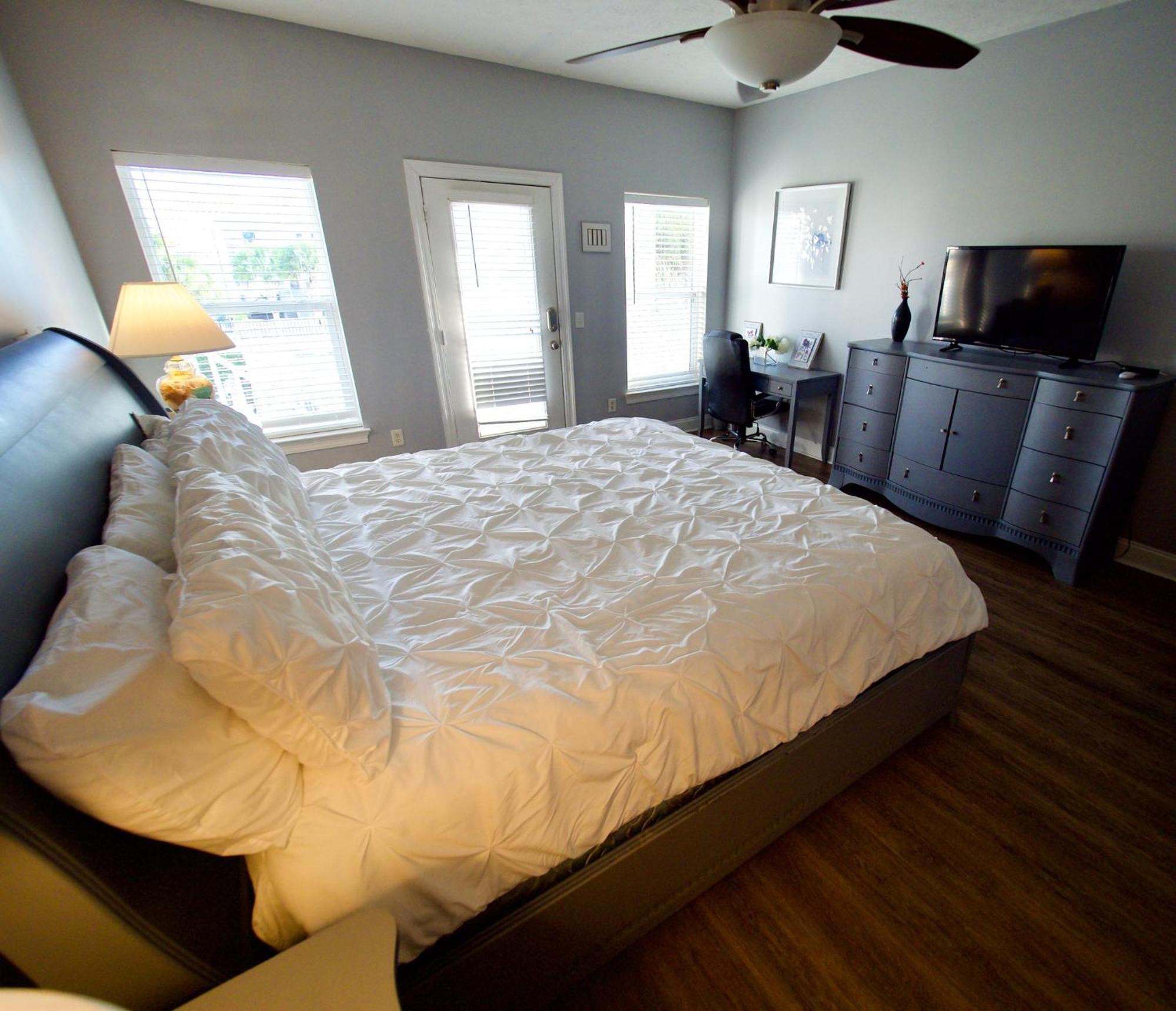 6 Br-seaside Cotton-heated Pool-game With Pool Table